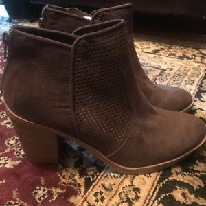 DV by Dolce Vita Booties